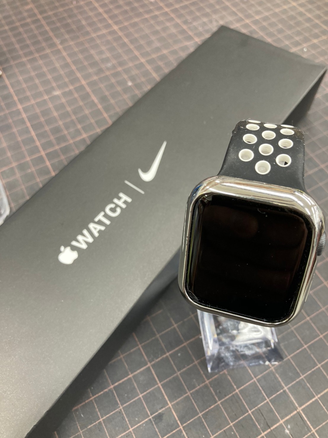 直送商品Apple Watch Nike Series 6 GPSモデル 40mm 良品 Apple Watchアクセサリー